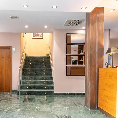 Hospedium Casino Del Tormes מלון