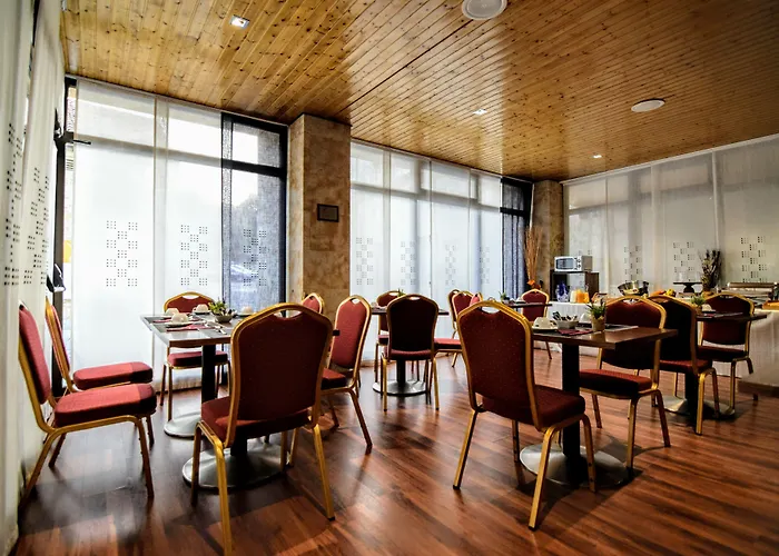 Hospedium Casino Del Tormes 4*